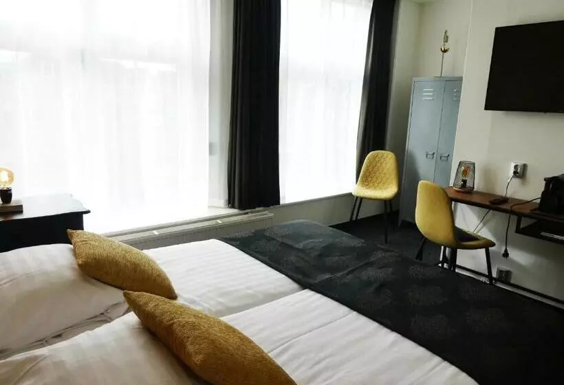 Standard Single Room, Café Restaurant De Posthoorn