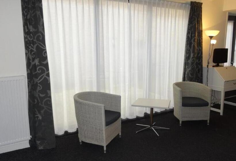 豪华房间, Café Restaurant De Posthoorn