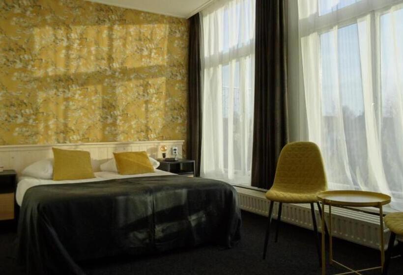 Quarto deluxe, Café Restaurant De Posthoorn