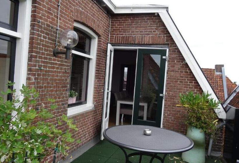 带3个卧室的公寓, Café Restaurant De Posthoorn