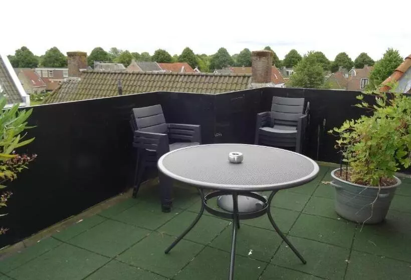 3 Bedroom Apartment, Café Restaurant De Posthoorn