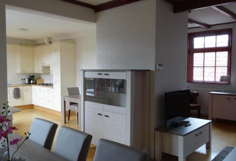 带3个卧室的公寓, Café Restaurant De Posthoorn