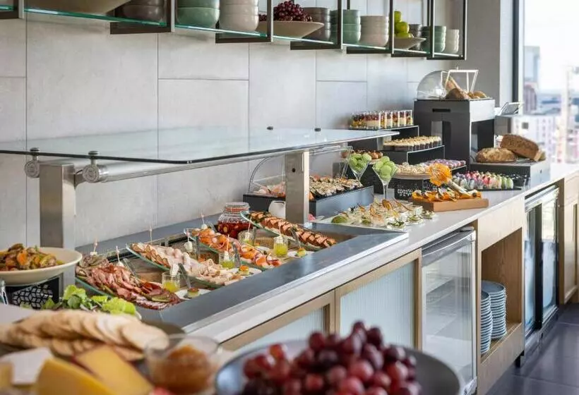سوئیت کلاب, Cordis, Auckland By Langham Hospitality Group