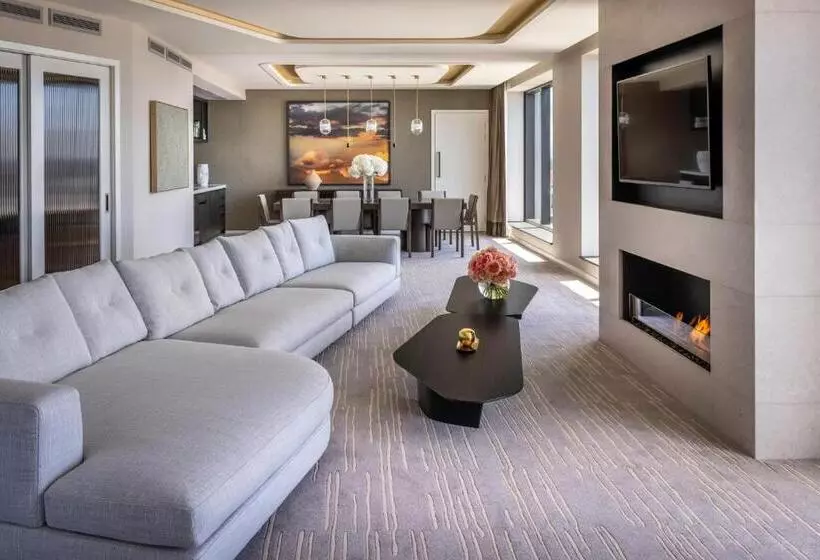 سوئیت کلاب, Cordis, Auckland By Langham Hospitality Group