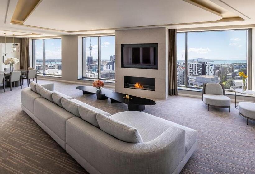 سوئیت کلاب, Cordis, Auckland By Langham Hospitality Group