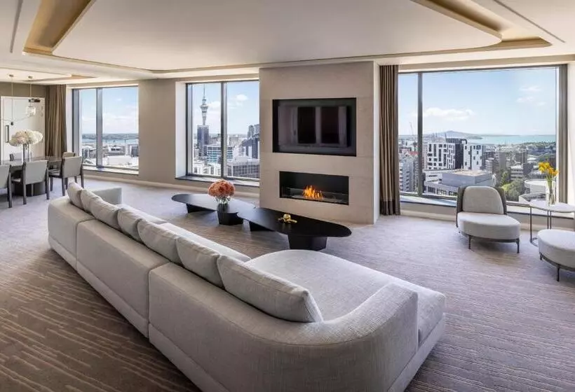 سوئیت کلاب, Cordis, Auckland By Langham Hospitality Group