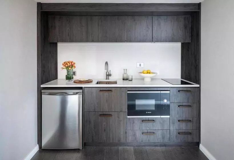 سوییت جونیور, Cordis, Auckland By Langham Hospitality Group