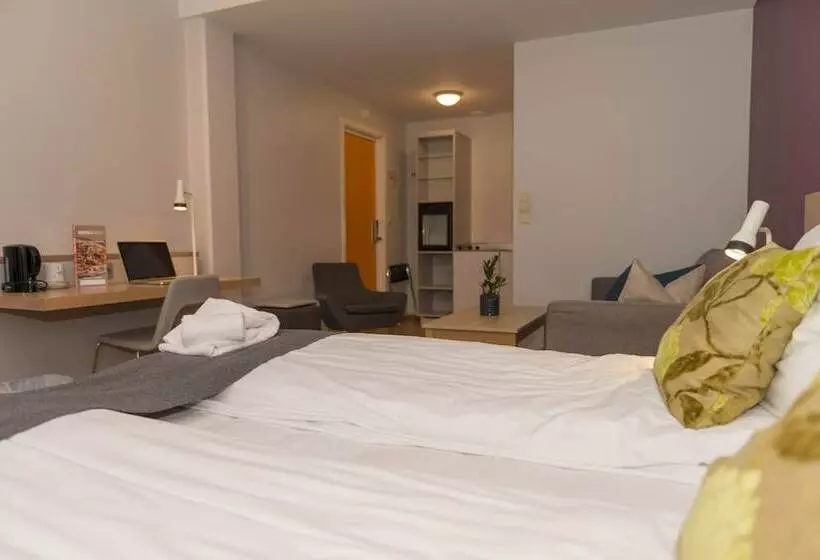 اتاق خانوادگی, Fast Hotel Lofoten