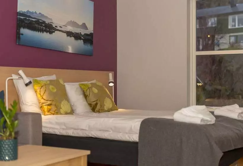 اتاق خانوادگی, Fast Hotel Lofoten