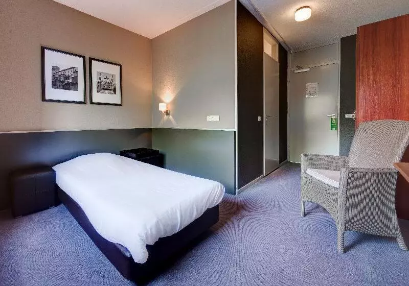 Basic Room, Fletcher Hotel Restaurant Frerikshof