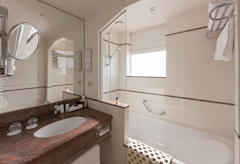 Superior Room Sea View, Grand Hotel Amrâth Kurhaus The Hague Scheveningen