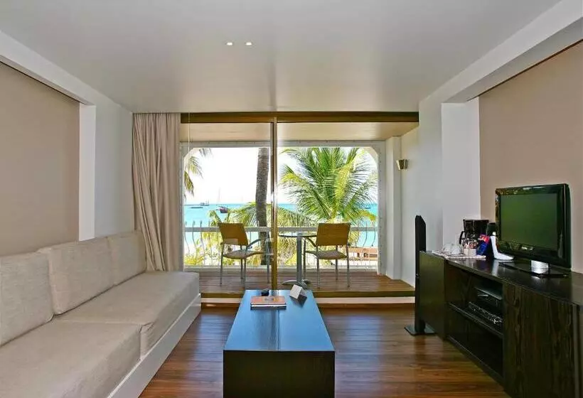 سوییت جونیور, Holland House Beach