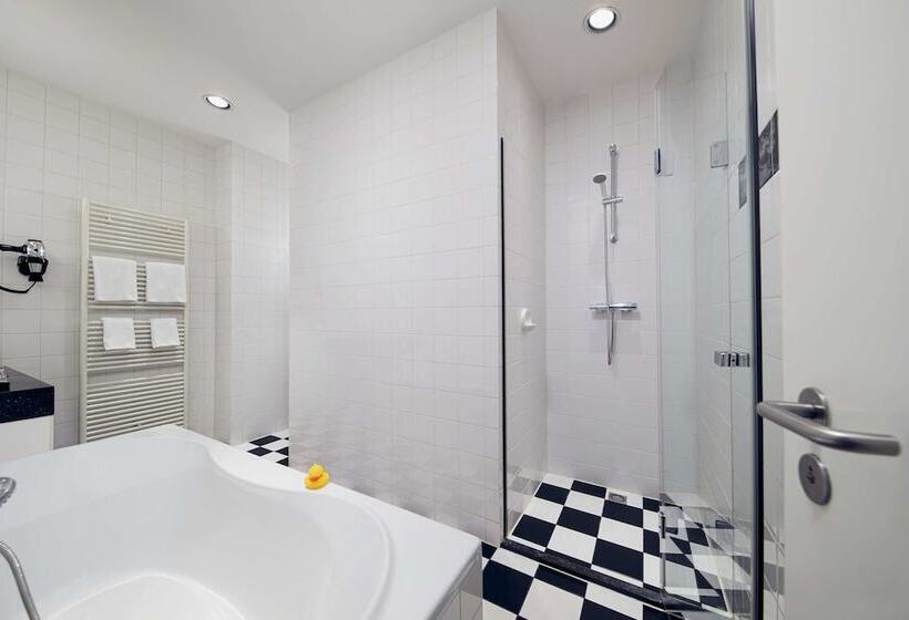 수피리어 룸, Landgoed Groot Warnsborn