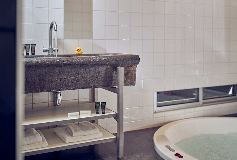 주니어 스위트, Landgoed Groot Warnsborn