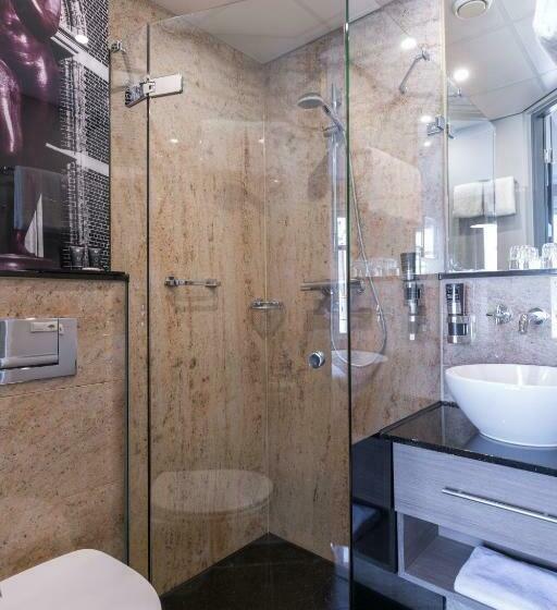 اتاق استاندارد یک نفره, Leonardo Boutique Museum