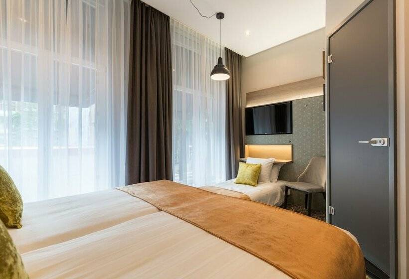 اتاق استاندارد, Leonardo Boutique Museum