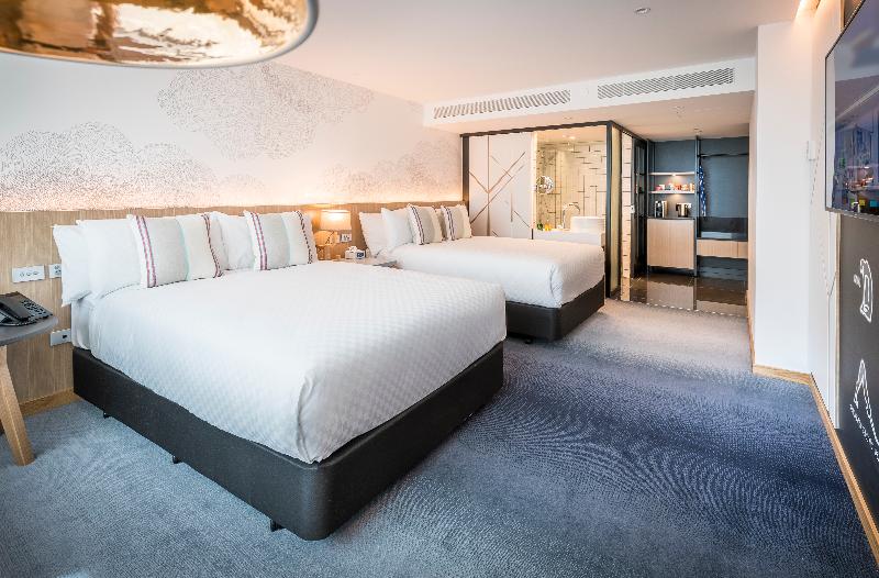 Номер Стандарт, M Social Auckland