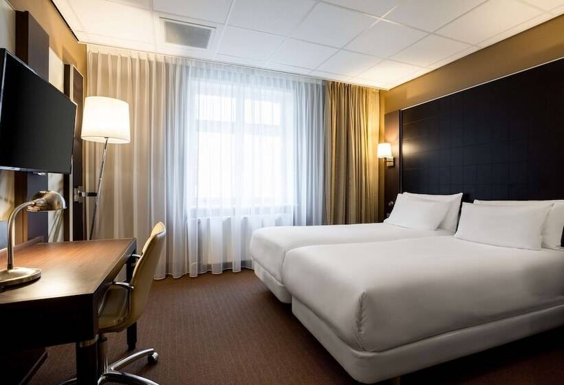 غرفة قياسية ثلاثية, NH Centre Utrecht