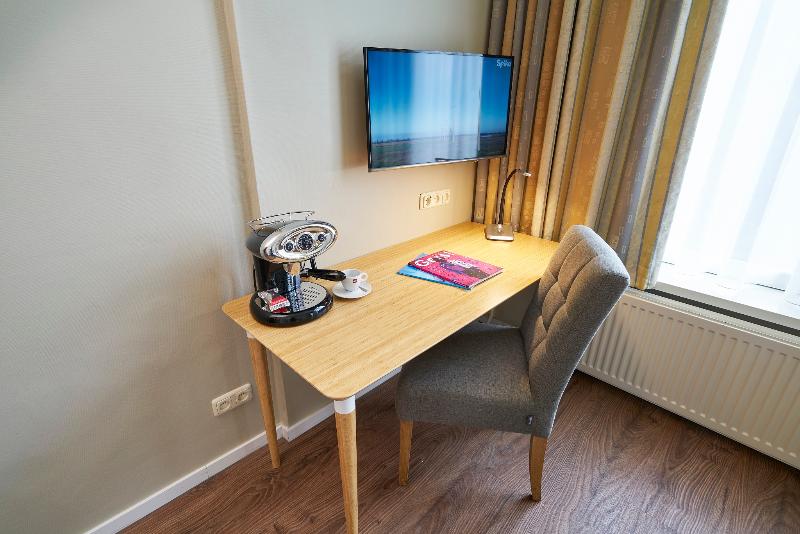 غرفة قياسية فردية, Van Walsum