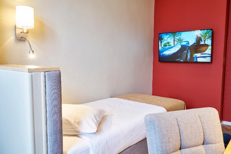 غرفة قياسية فردية, Van Walsum