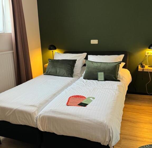 اتاق اکونومی, Walram