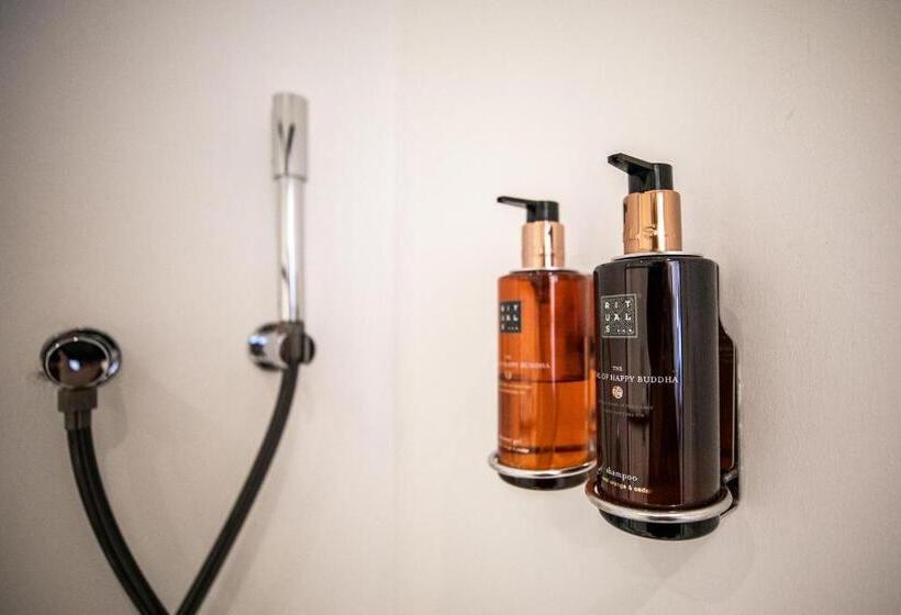 اتاق استاندارد پلاس, Walram