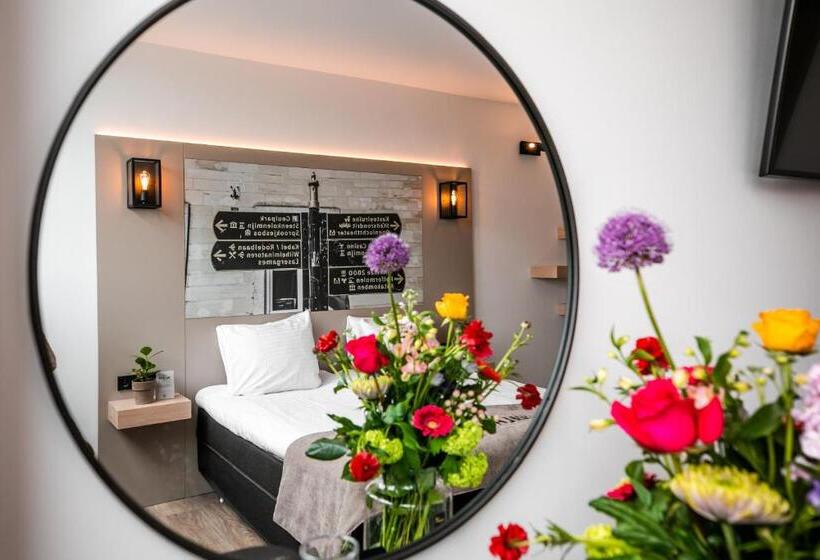 اتاق سوپریور, Walram