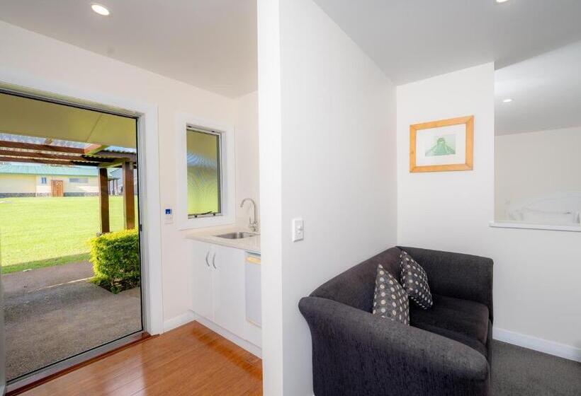 سوییت, South Pacific Resort