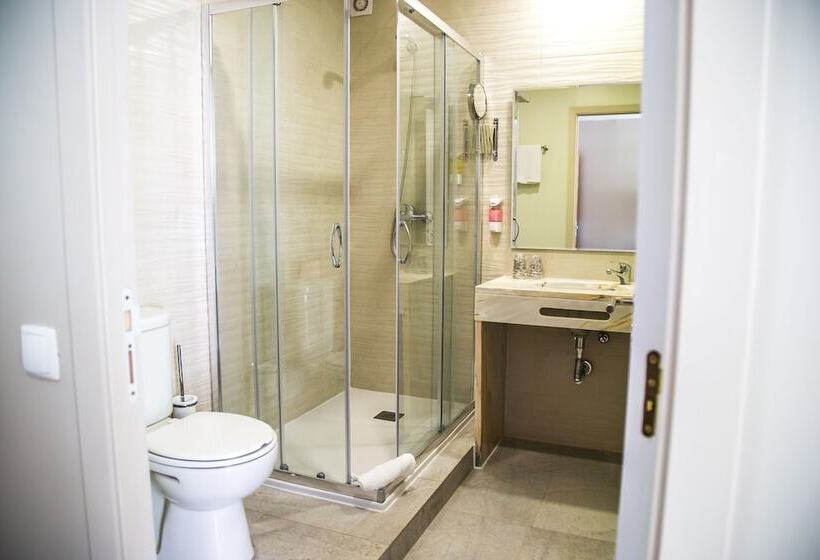 스탠다드 룸, Laitau