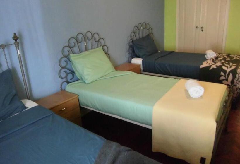 Номер Стандарт Трехместный, Hostel The White Butterfly