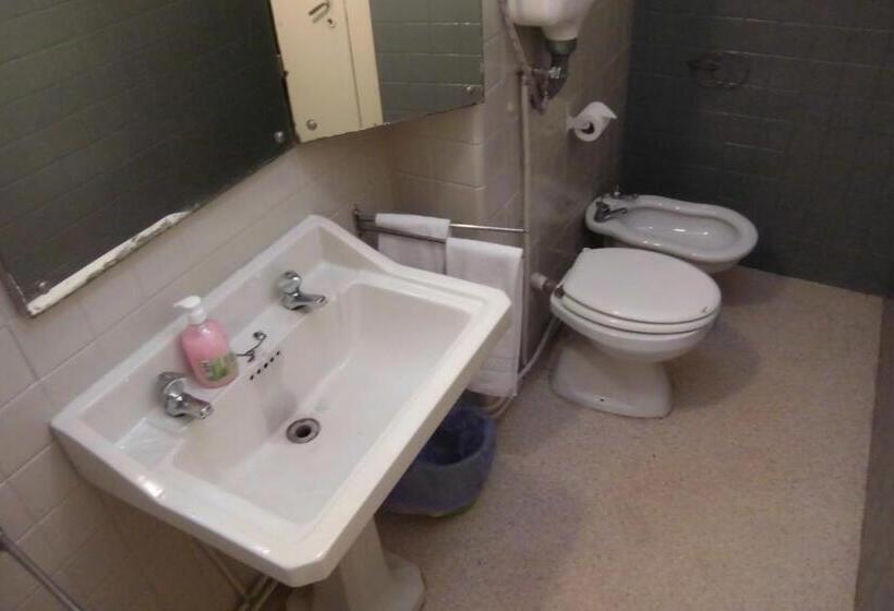 Номер Стандарт Трехместный, Hostel The White Butterfly