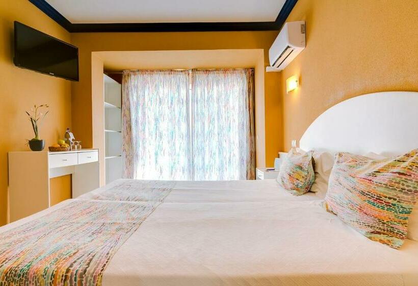 חדר סטנדרט, Atismar