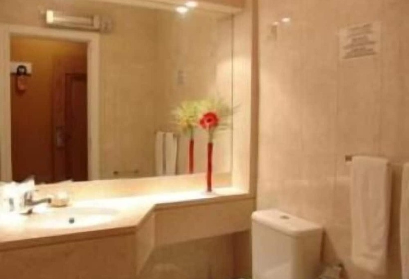 חדר סטנדרט, Atismar