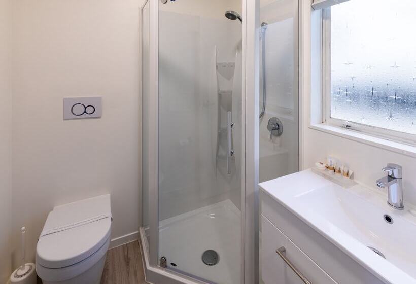 اتاق استاندارد, Beachfront Hotel Hokitika