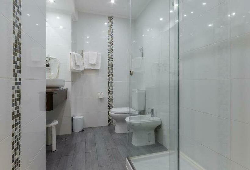 اتاق سوپریور با چشمانداز, Borges Chiado