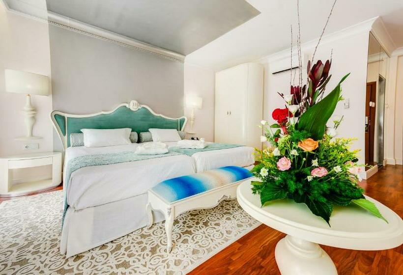 اتاق سوپریور با چشمانداز, Borges Chiado