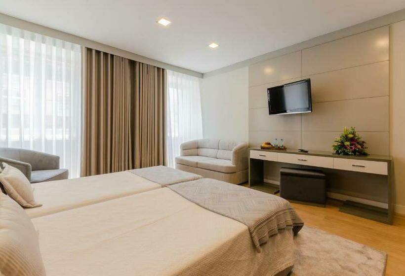 اتاق سوپریور با چشمانداز, Borges Chiado