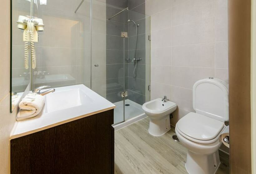 اتاق سوپریور با چشمانداز, Borges Chiado