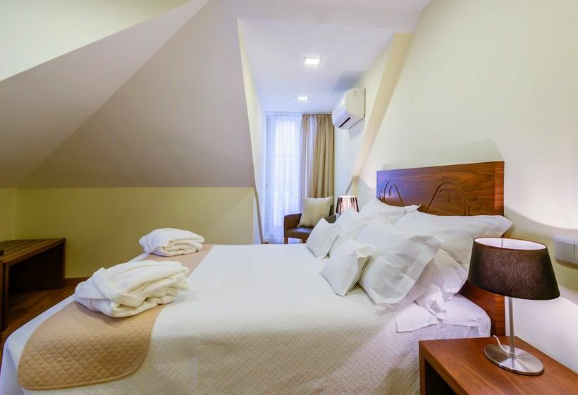 اتاق سوپریور با چشمانداز, Borges Chiado