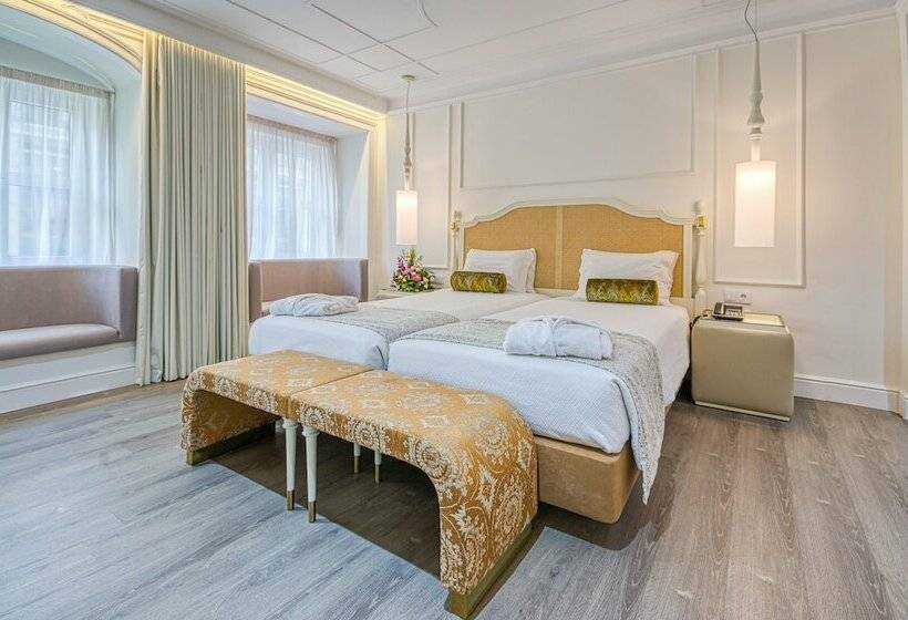 اتاق سوپریور سه تخته, Borges Chiado