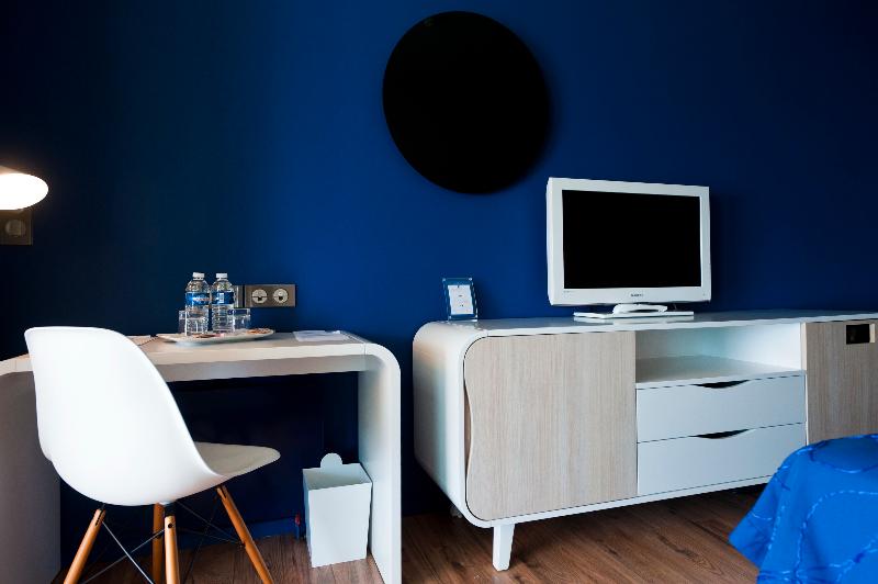 اتاق استاندارد چهار تخته, Borges Chiado