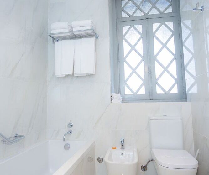 سوییت خانوادگی, Castelo Santa Catarina