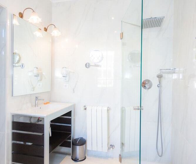 سوییت خانوادگی, Castelo Santa Catarina