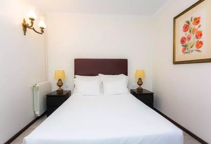 سوییت خانوادگی, Castelo Santa Catarina