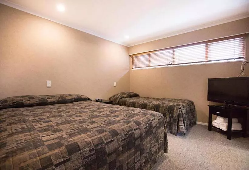 Perhehuone, Distinction Coachman Hotel, Palmerston North