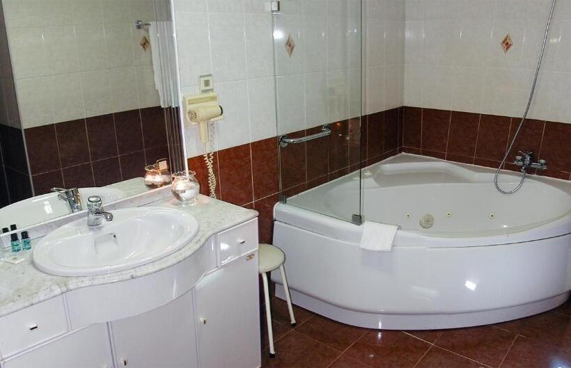 غرفة ديلوكس, Eden