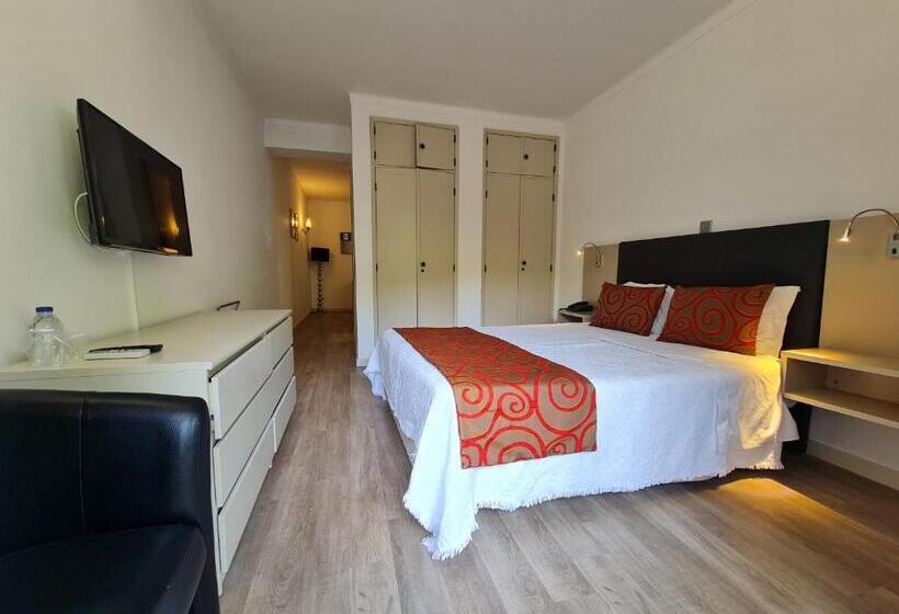 Номер Deluxe, Eden