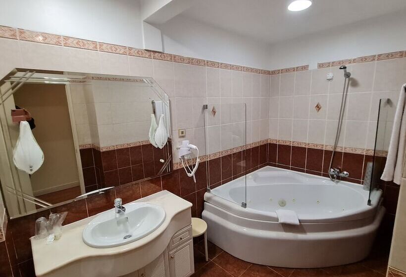 غرفة ديلوكس, Eden