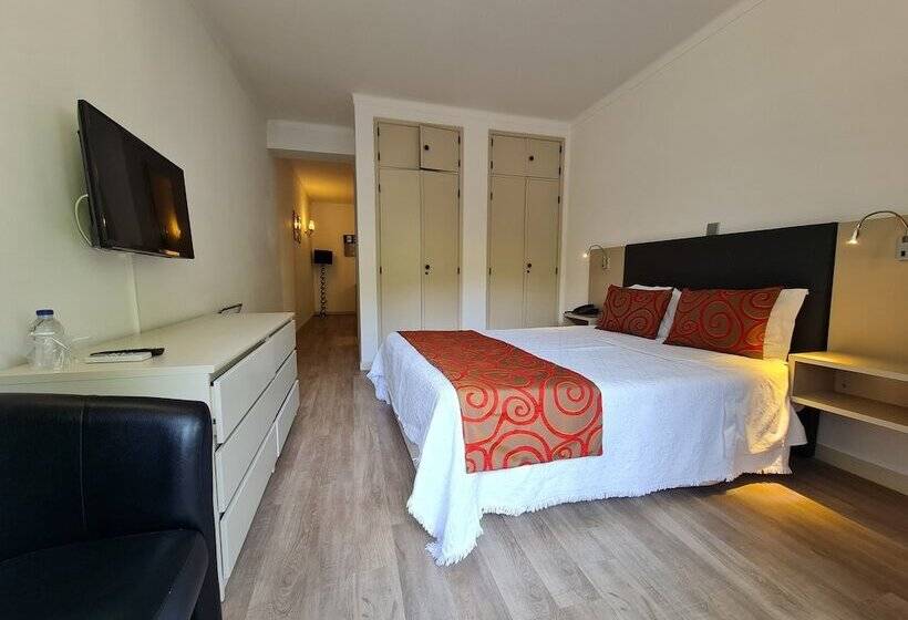 غرفة ديلوكس, Eden