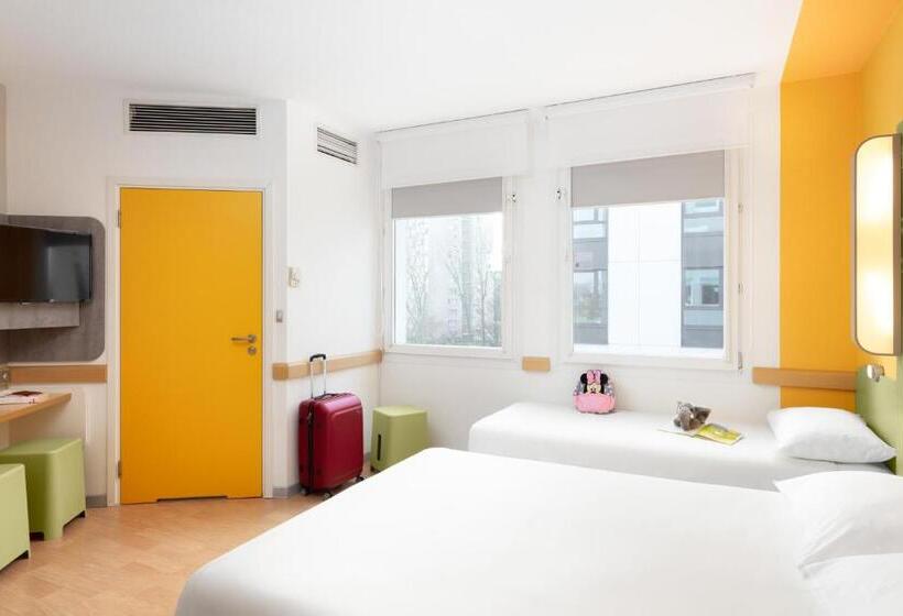 Семейный Номер, Ibis Budget Warszawa Centrum